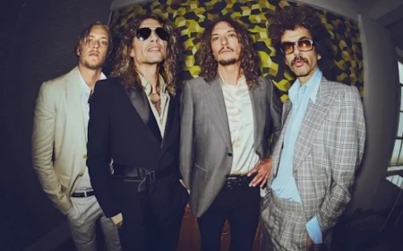 THE DARKNESS Launches 2025 Celebrations With ‘Mistletoe And Wine’