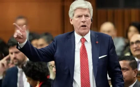 Liberals Oppose Poilievre’s Pipeline Motion, Deeming It ‘Immature’ and ‘Insulting’