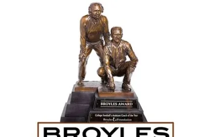 2025 Broyles Award Finalists Revealed