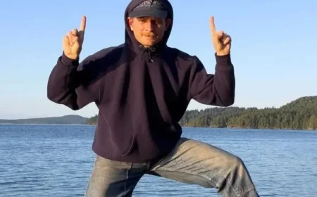 Mac DeMarco Releases Secret Album ‘Seven Off the Two’ on Canada Tour