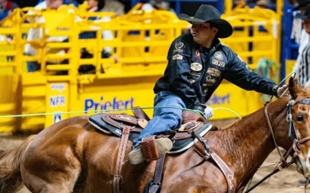 Tomlinson and Graves Break Team Roping Record with Sixth-Round Victory