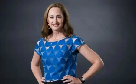 Bestselling ‘Shopaholic’ Author Sophie Kinsella Dies at 55