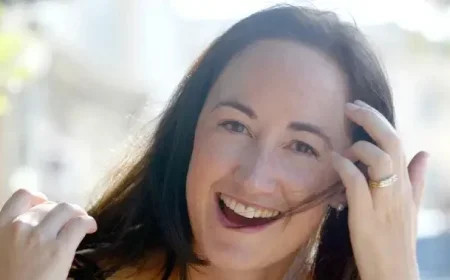 Sophie Kinsella, ‘Shopaholic’ Series Author, Dies at 55