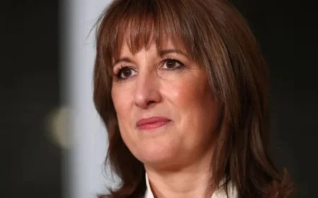 TalkTV Star Criticizes ‘Inept’ Rachel Reeves in Budget Defense Debate