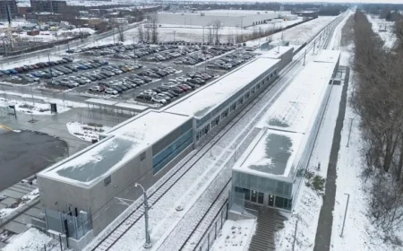 Bois-Franc REM Shortcut Blocked for Commuters