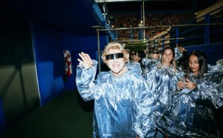 Shakira Fulfills 79-Year-Old Fan’s Dream at Vélez Concert