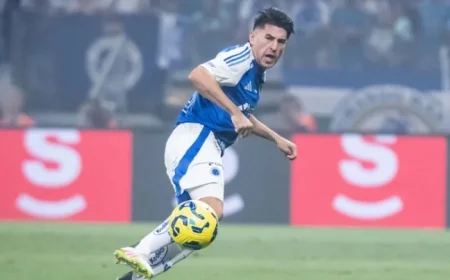 Cruzeiro vs Corinthians: Key Player Injured, Substituted, Raises Concerns