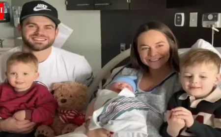 Detroit Red Wings’ Alex DeBrincat and Wife Lyndsey Welcome Third Son Leighton