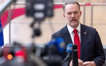 Trump’s Trade Envoy Pursues Separate Deals with Canada and Mexico