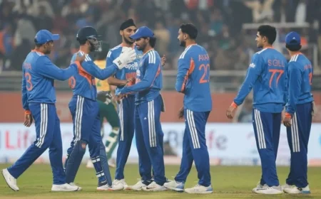 Tilak Varma’s Superb Catch Dismisses Dewald Brevis for 14 in IND vs SA T20I