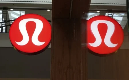 Lululemon CEO Resigns Amid Q3 Profit Decline and Sales Increase