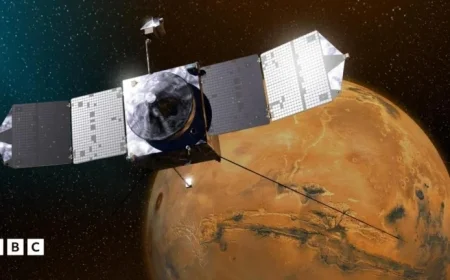 NASA Loses Contact with Mars-Orbiting Spacecraft