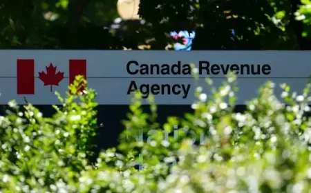 CRA to Hire 1,700 Call Center Staff for Tax Season Surge