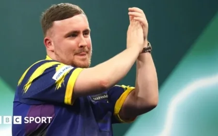Luke Littler Defeats Darius Labanauskas in PDC World Darts First Round
