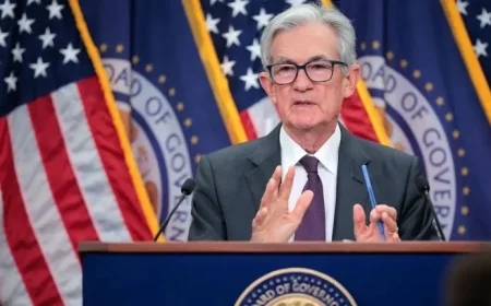 Powell Asserts Rate Cuts Won’t Aid Struggling Housing Sector