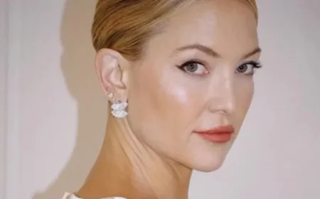 Kate Hudson Channels Goldie Hawn with Feathery Bangs