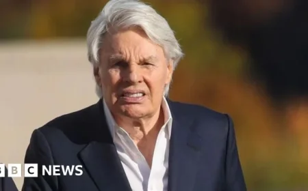 Prison Officials: Former Abercrombie CEO Deemed Fit for Trial