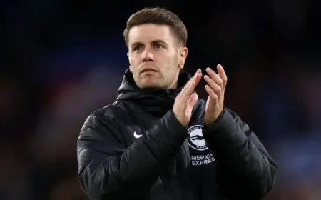 Brighton Seeks Solutions as Mitoma’s Absence Tests Hurzeler’s Strategy