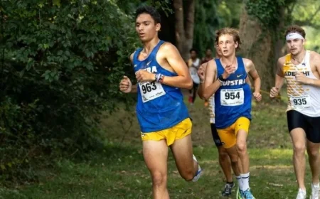 Ortiz Achieves Personal Best in Mile at Seahawk Shootout