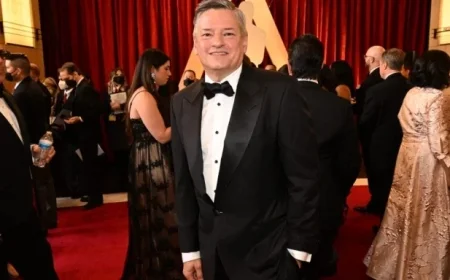 Paramount and Netflix Battle for Warner, Sparking Nostalgia for Classic Corporate Clashes