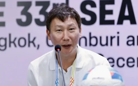 Coach Kim Sang-sik Holds Press Conference Before SEA Games 33 Semifinals