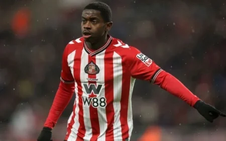 Chelsea & Man United Compete to Sign Sunderland’s Sadiki: Transfer Rumors
