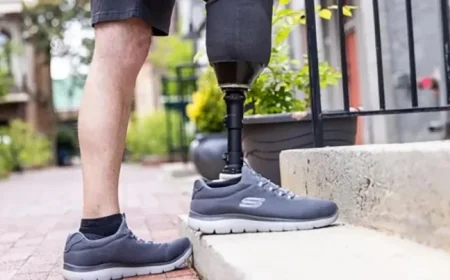 Jason Sudeikis and Team Inspire Amputees with Steps of Faith Initiative