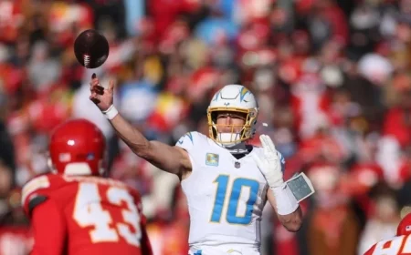 Justin Herbert’s TD Narrows Chiefs’ Lead to 13-10 at Halftime