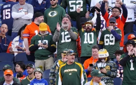 Packers and Broncos Clash in Pre-Kickoff Scramble