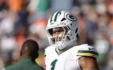 Micah Parsons Exits Game with Non-Contact Knee Injury