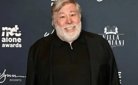 Steve Wozniak Uses Custom $2 Bills for Over 30 Years