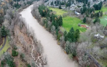 Flash Flood Warning for Tukwila After Green River Levee Break