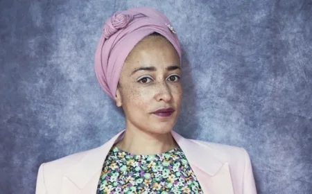 Zadie Smith Explores Middle Age and Generational Gaps in ‘Dead and Alive’