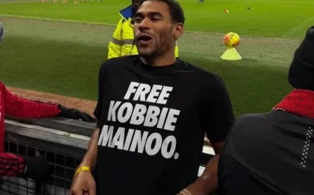 Mainoo’s Brother Sends Message to Ruben Amorim with ‘Free Kobbie’ Shirt at Old Trafford