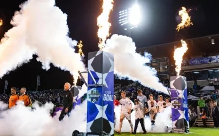 Washington Battles NC State in National Championship Match