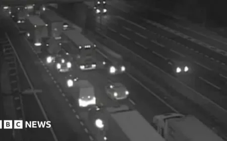 M25 Multi-Vehicle Crash Near Brentwood, Essex Closes Lanes