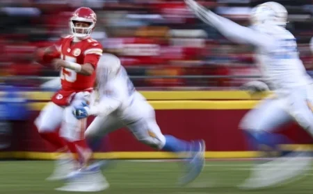 Patrick Mahomes Also Suffers LCL Tear, Report Reveals