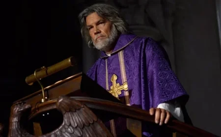 Director Rian Johnson Connects Wake Up Dead Man to The Last Jedi