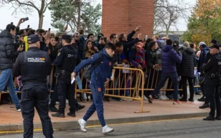 Barcelona Arrives in Guadalajara Amid Cold and Rain