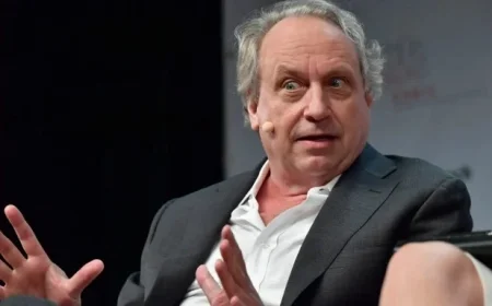 iRobot Cofounder Dismisses Elon Musk’s Robot Vision as ‘Pure Fantasy’