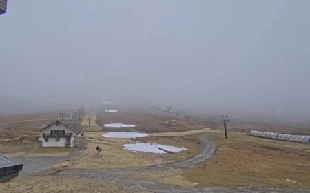 Snoqualmie Ski Resort Rolls Over Season Pass for Late-Year Start