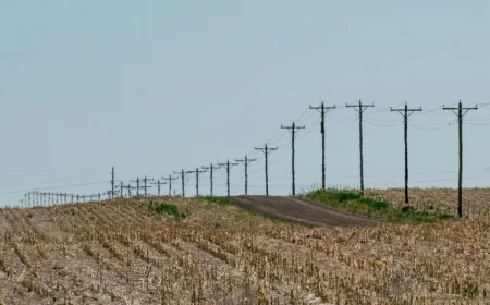 High Winds Prompt Xcel to Cut Power, Affecting Thousands Wednesday