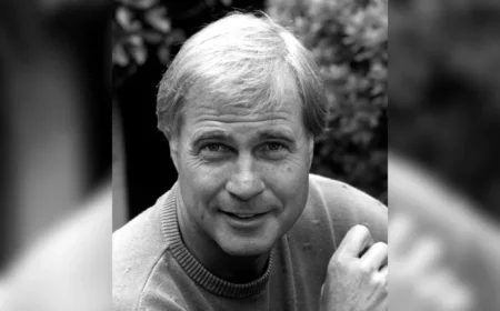 Buck Rogers Star Gil Gerard Dies at 82