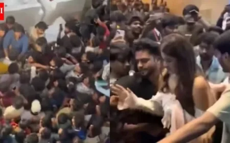 Actor Nidhhi Agerwal Mobbed by Aggressive Crowd at Hyderabad Mall
