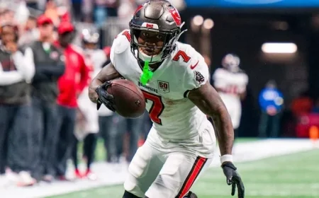 NFL Fantasy 2025: Week 16 Running Back Start ‘Em, Sit ‘Em Guide