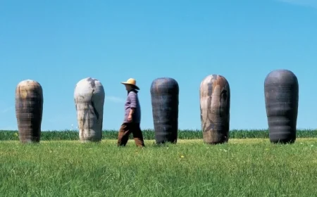 Traveling Retrospective Celebrates Ceramic Artist Toshiko Takaezu