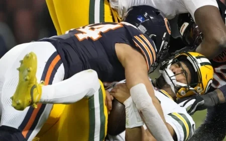 Packers Sideline Jordan Love Due to Concussion