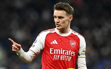 Merseyside Excitement Captured in 42 Breathtaking Photos