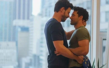 François Arnaud Discusses Scott and Kip’s Kiss, Ilya, and Shane Rivalry