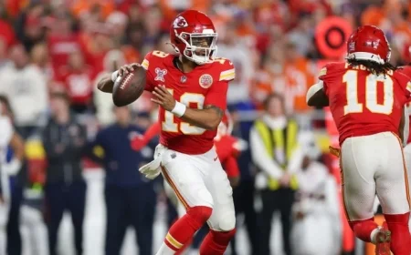 Chiefs Edge Broncos 7-6 at Halftime in Thursday Night Football